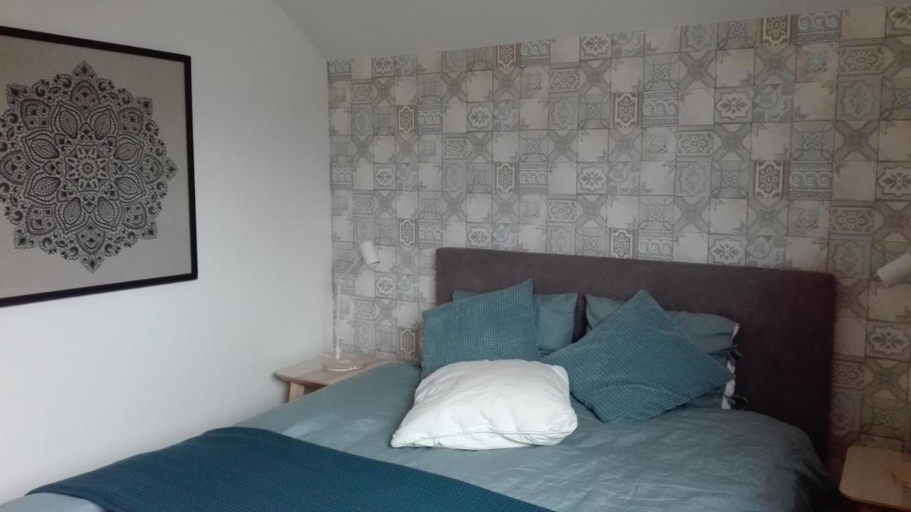 B&B De Laak Bilzen Bagian luar foto
